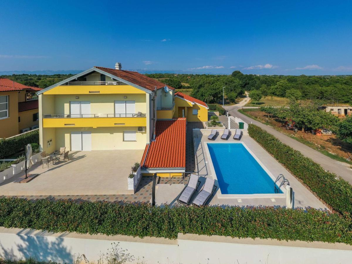 Villa Petra S Bazenom, Rostiljem I Parkingom Zadar Bagian luar foto