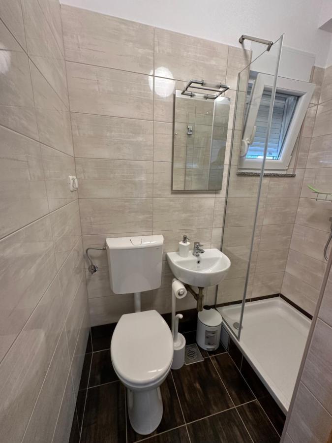 Villa Petra S Bazenom, Rostiljem I Parkingom Zadar Bagian luar foto
