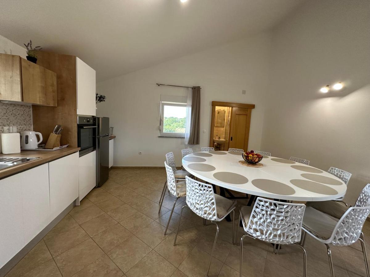 Villa Petra S Bazenom, Rostiljem I Parkingom Zadar Bagian luar foto